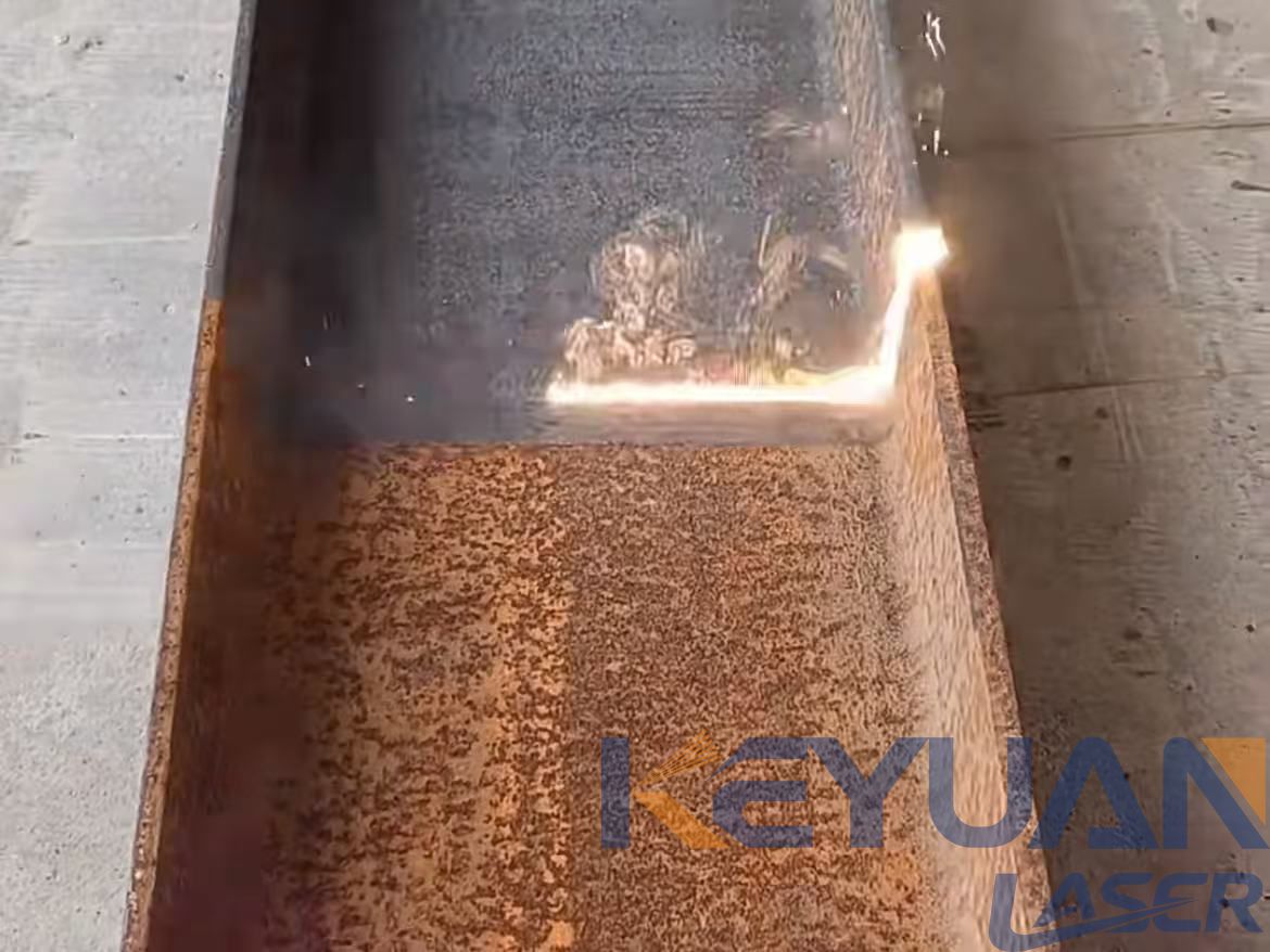 Laser Cleaning Machine Power: How Many Watts Do You Need?(Image1)
